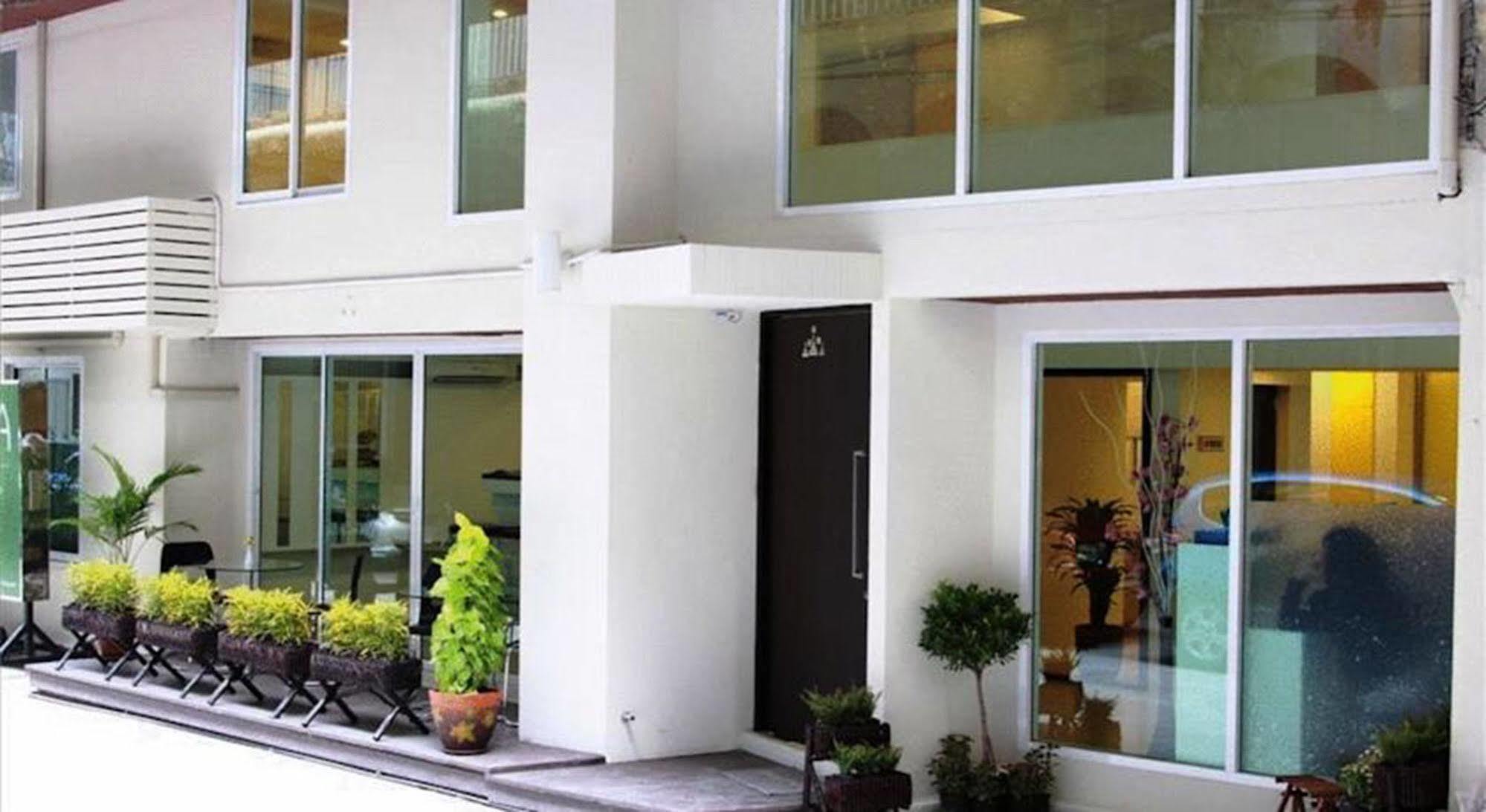 Nantra De Comfort Bangkok Kültér fotó