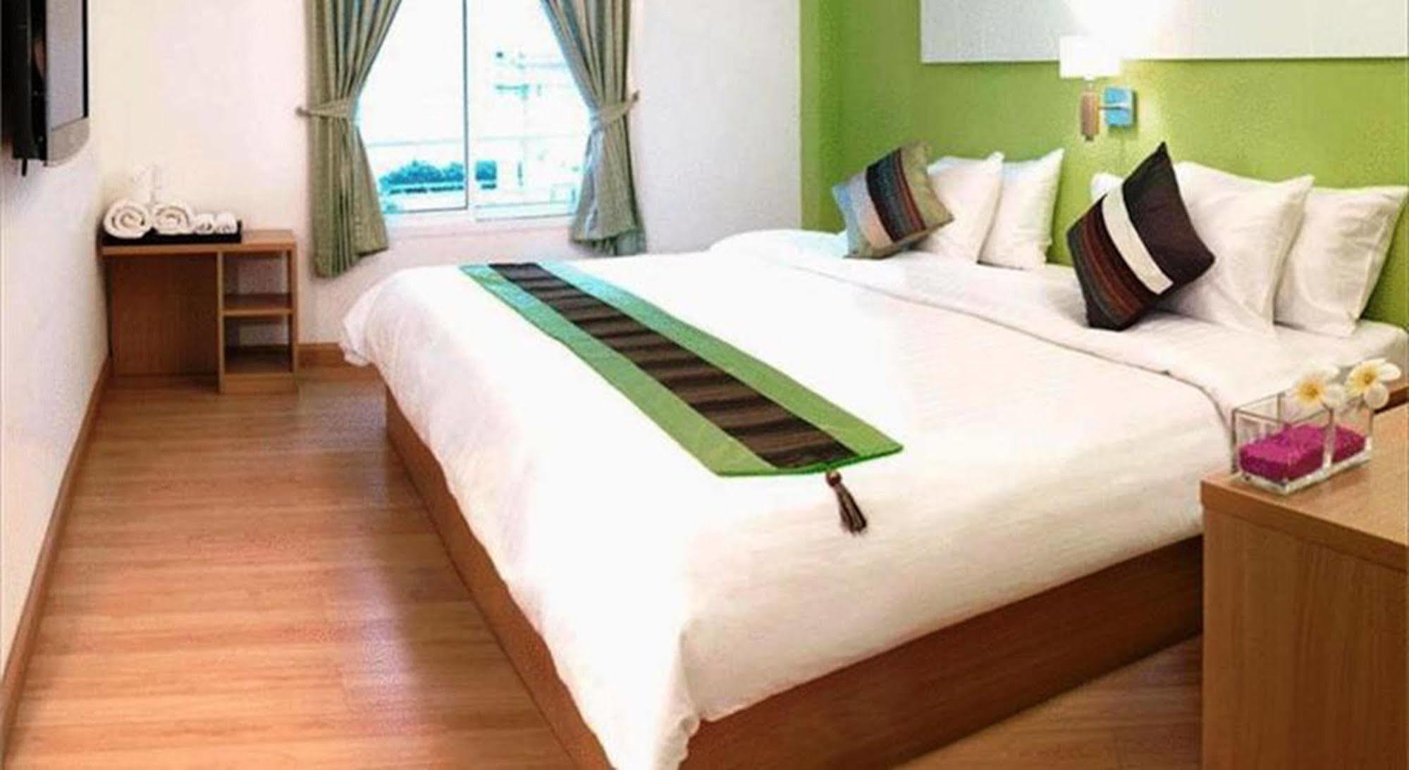 Nantra De Comfort Bangkok Kültér fotó