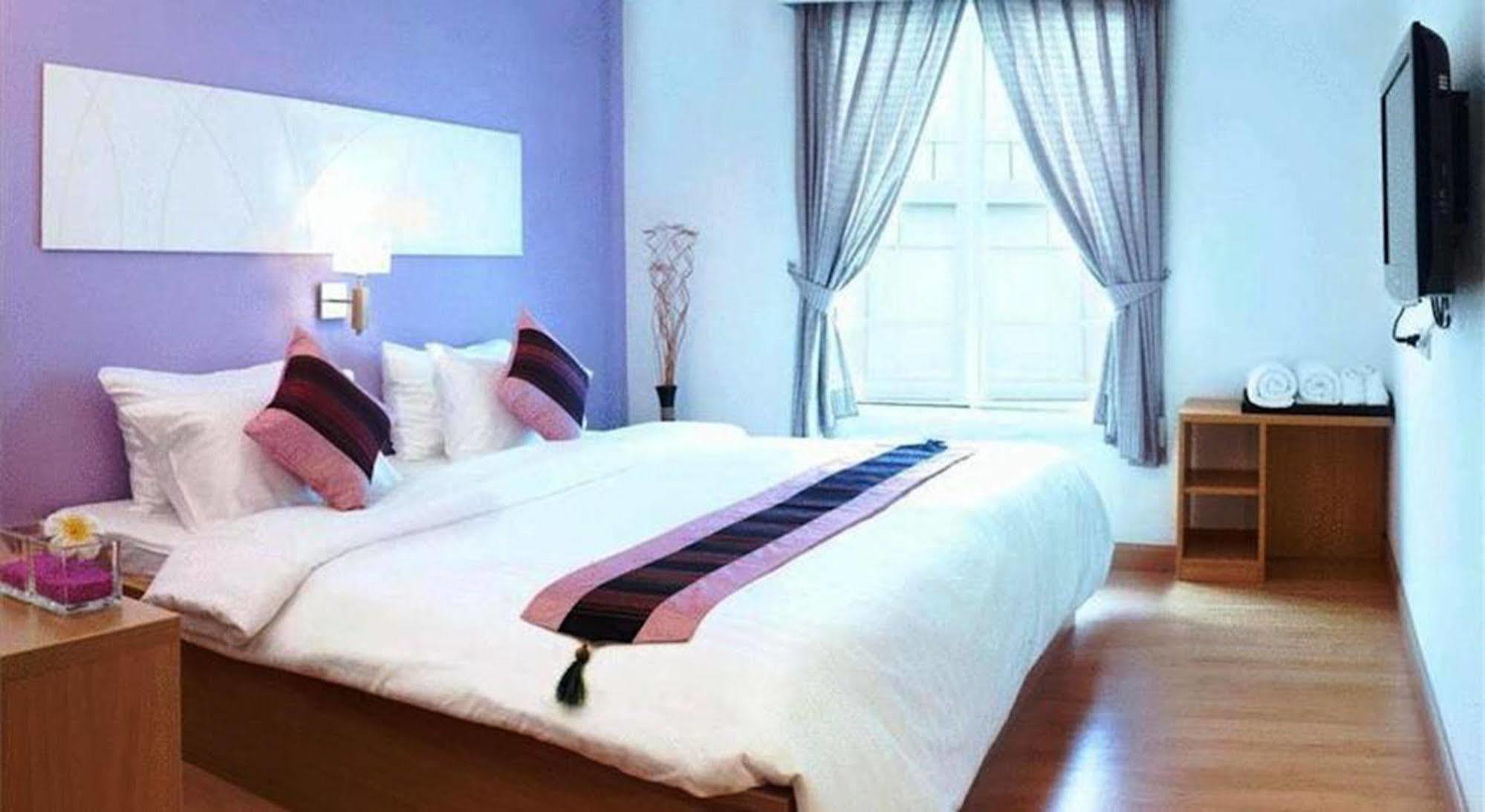 Nantra De Comfort Bangkok Kültér fotó